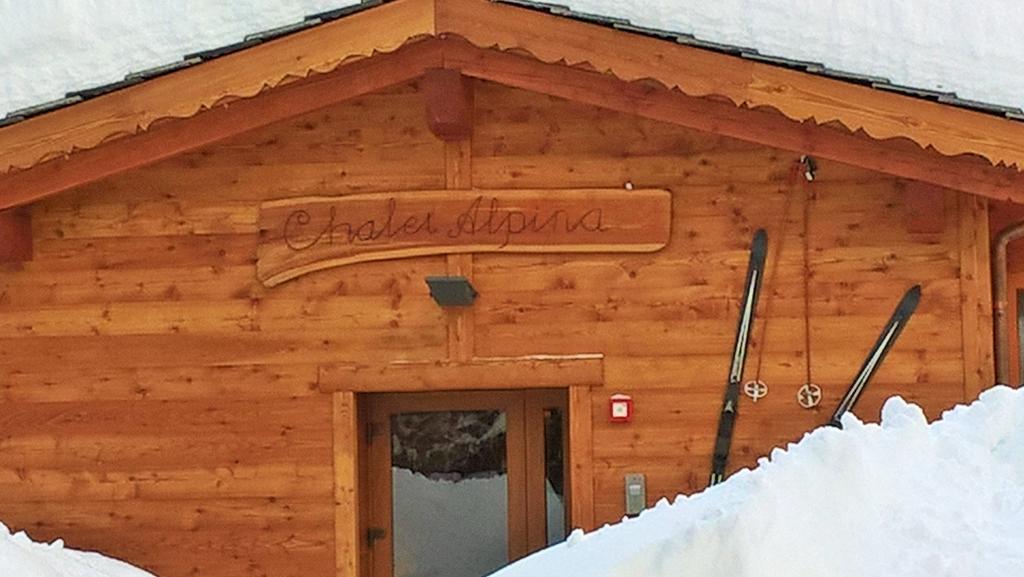 Chalet Alpina Hotel & Apartments La Thuile Exteriör bild