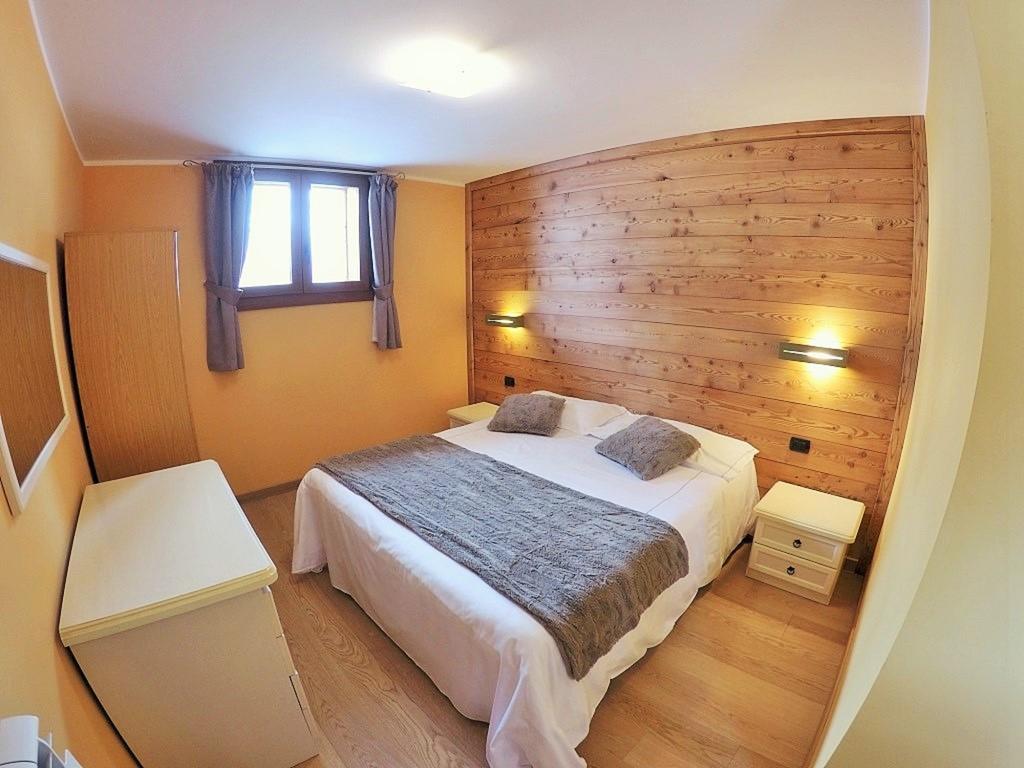 Chalet Alpina Hotel & Apartments La Thuile Exteriör bild